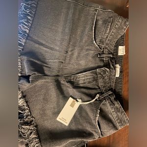 Good American Good 90s black denim shorts